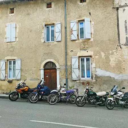 Le Pistop Chambre Nogaro Летний дом Alan